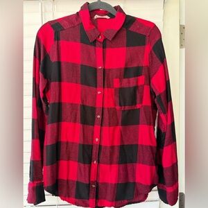 ✨Hollister Red and Black Buffalo Plaid Women’s Flannel Shirt - Size Small